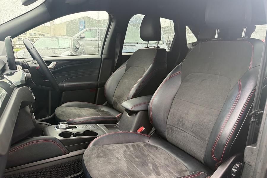 Ford KUGA Photo autoimg-93354b0278220c6ae417b0e37096e75e0d322f24.jpg