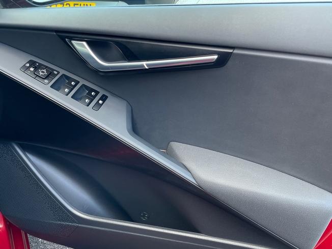 KIA Niro Photo 30