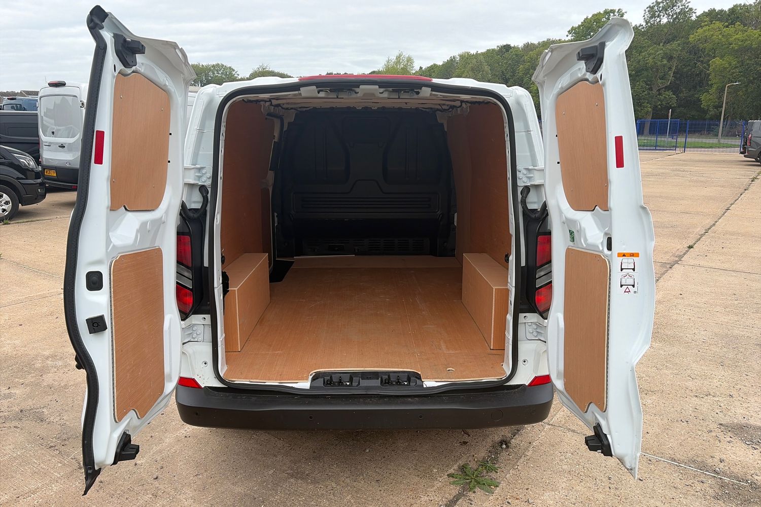 Ford TRANSIT CUSTOM Photo 5