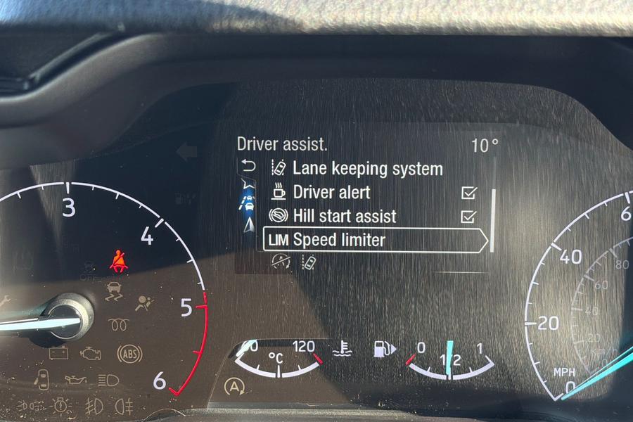 Ford TOURNEO CONNECT Photo autoimg-933ff459e76214afca3af3043c2745d1df8f19b9.jpg