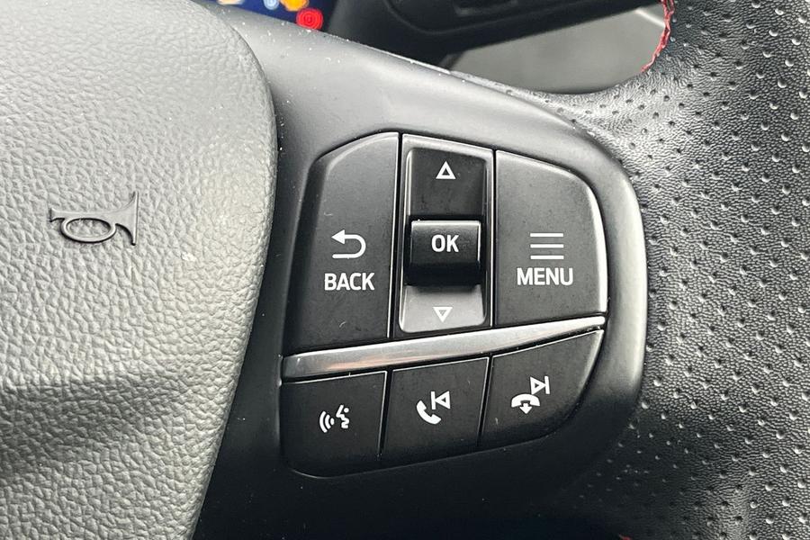 Ford KUGA Photo autoimg-9340e8aa9bdb7bf89c140a72f4f4a518a44c5b61.jpg