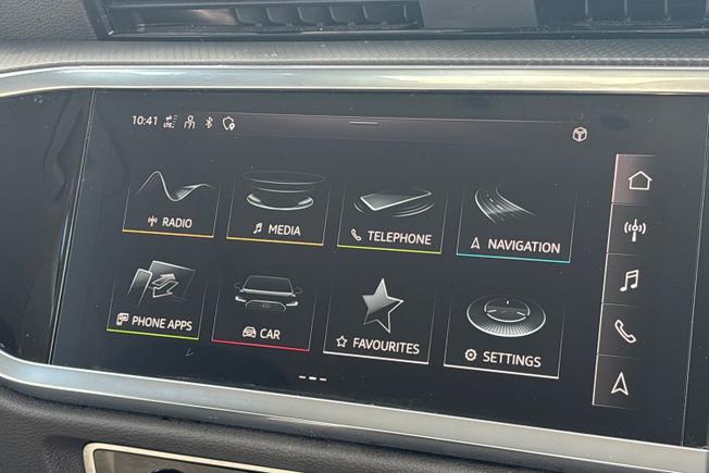 AUDI Q3 Photo 13