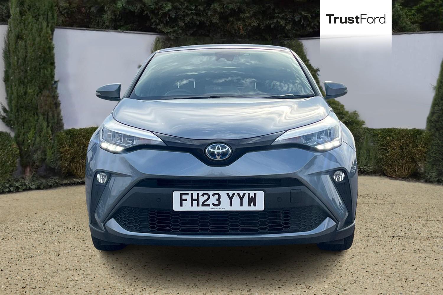 Toyota C-HR Photo 5