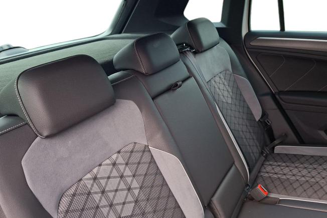 VOLKSWAGEN Tiguan Photo 9