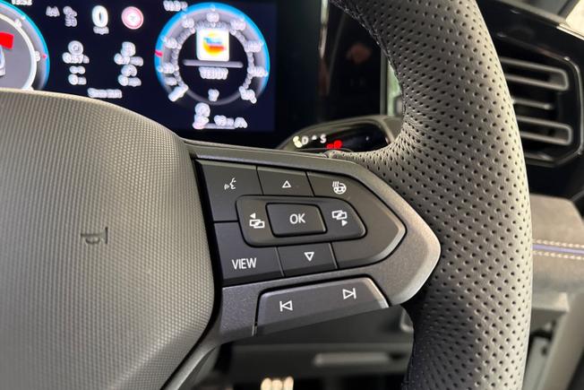 VOLKSWAGEN Tiguan Photo 17