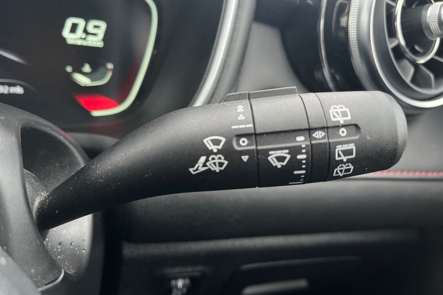 MG Motor UK HS Photo 14