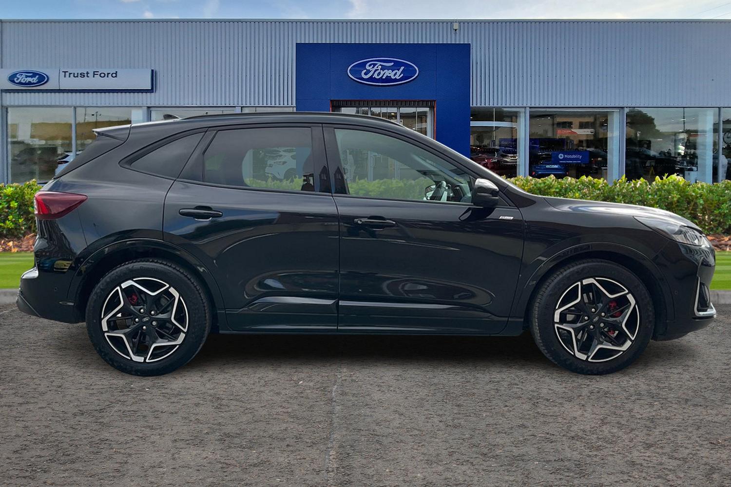 Ford KUGA Photo 2