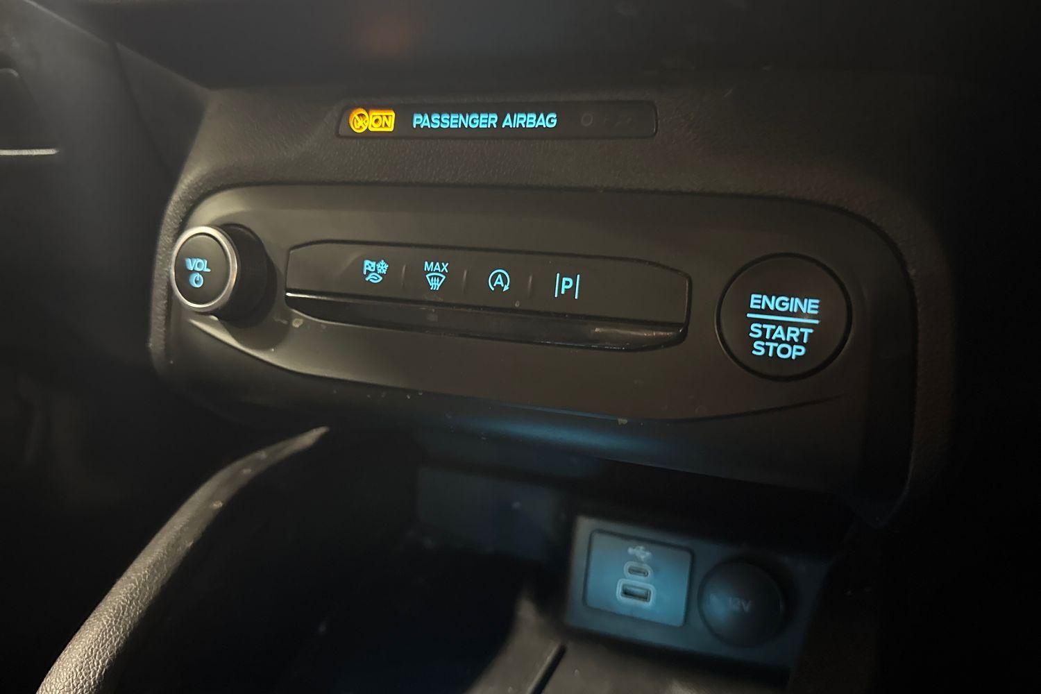 Ford FOCUS Photo 30