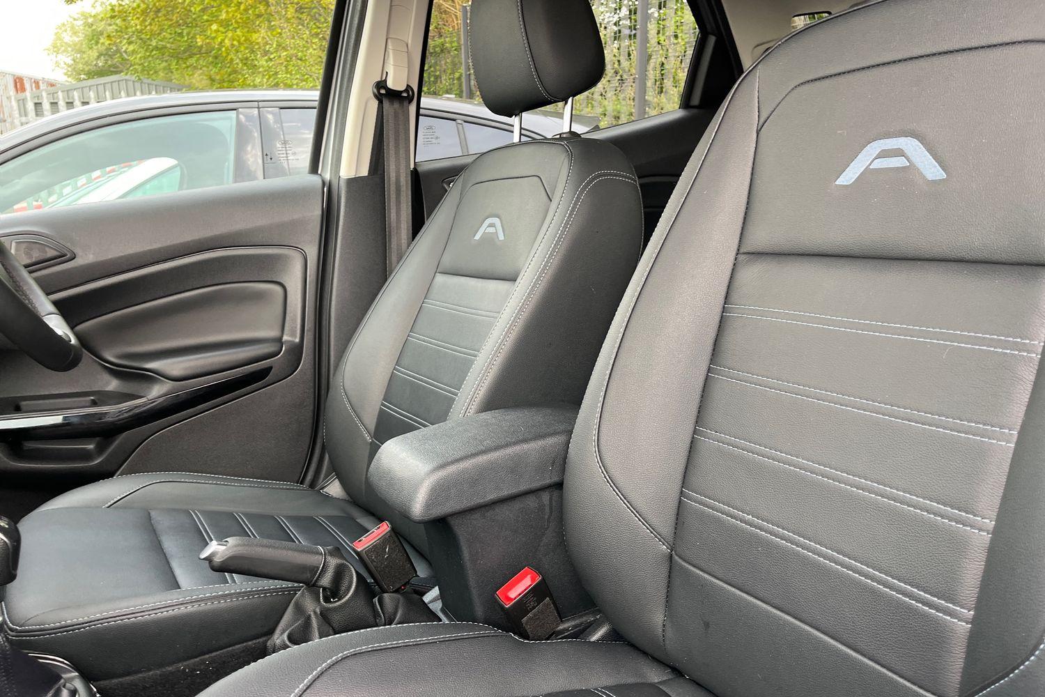 Ford EcoSport Photo 18