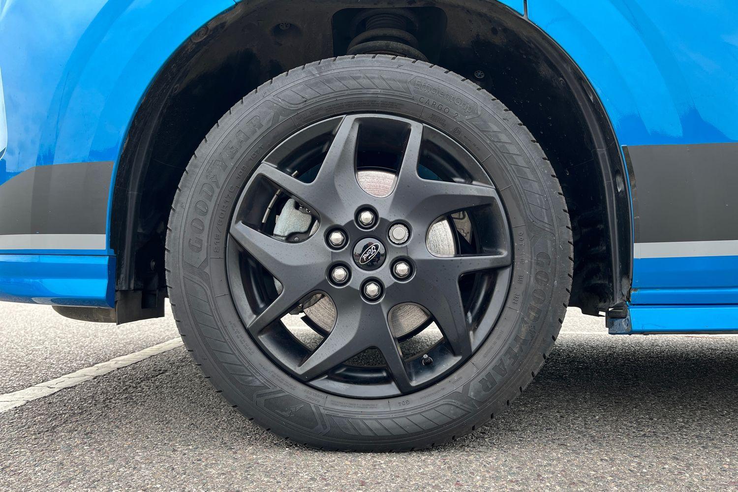 Ford E-Transit Custom Photo 20