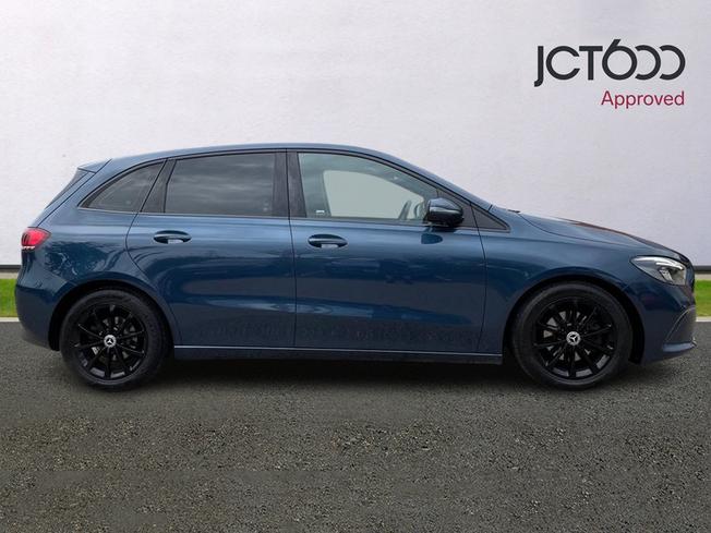 MERCEDES-BENZ B Class Photo 4