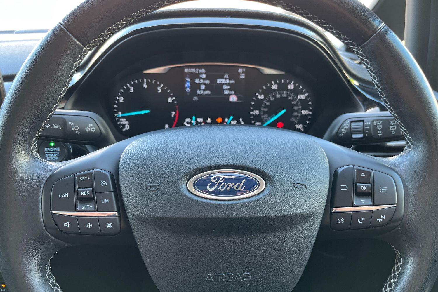 Ford Fiesta Photo 11