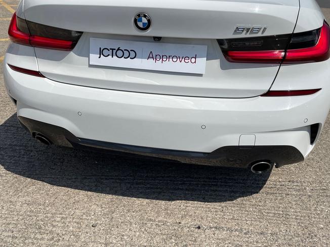 BMW 3 Series Photo 26