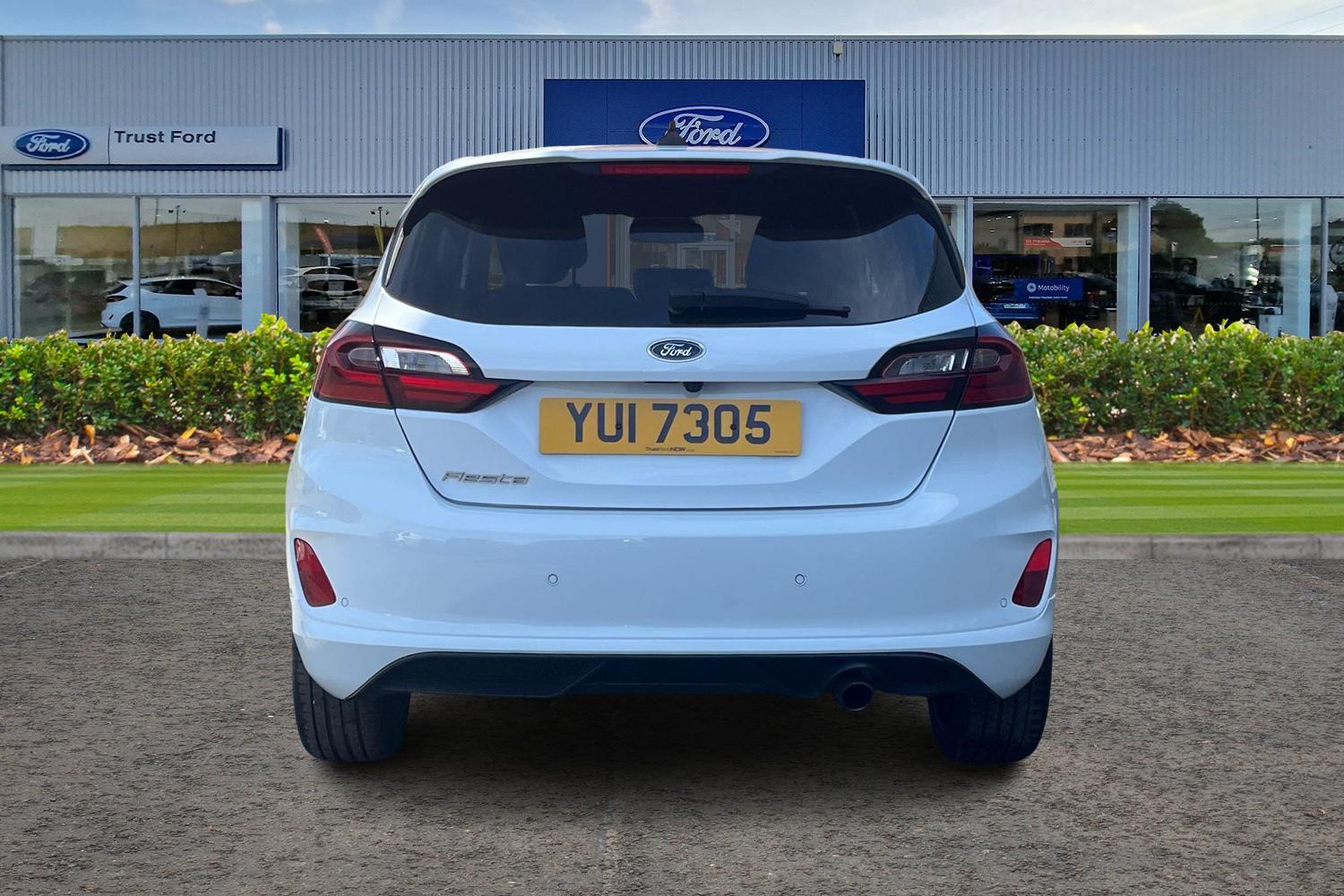 Ford FIESTA Photo 6
