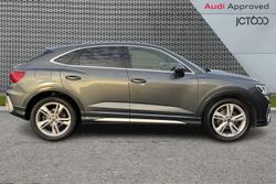 AUDI Q3 Photo 4