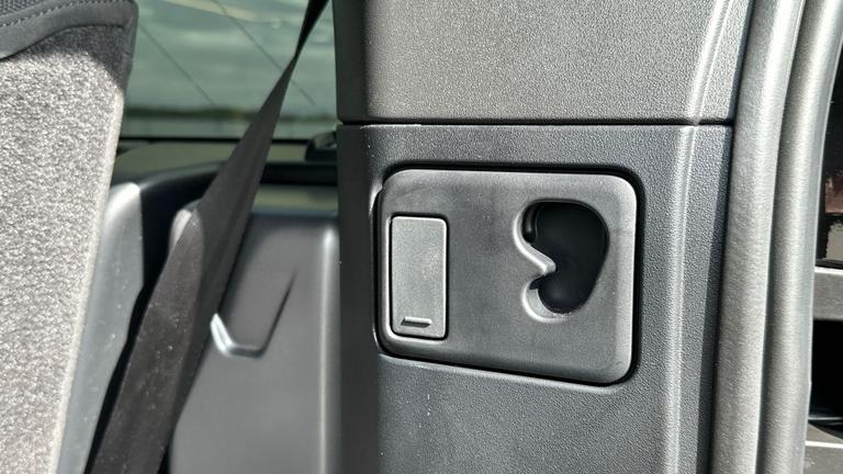 Used Land Rover Defender WF75HSC 27