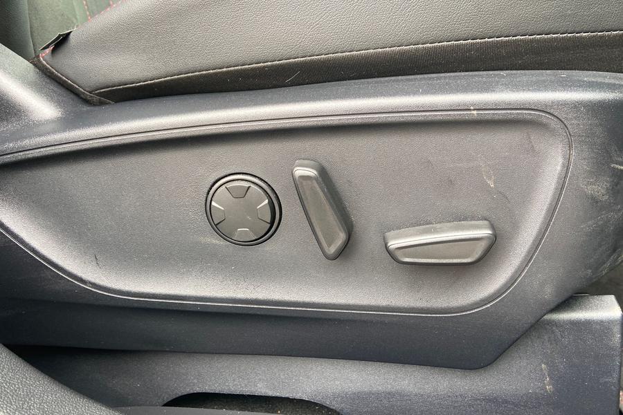 Ford KUGA Photo autoimg-9353e4048eaebcb575613e74c65de3415e650870.jpg