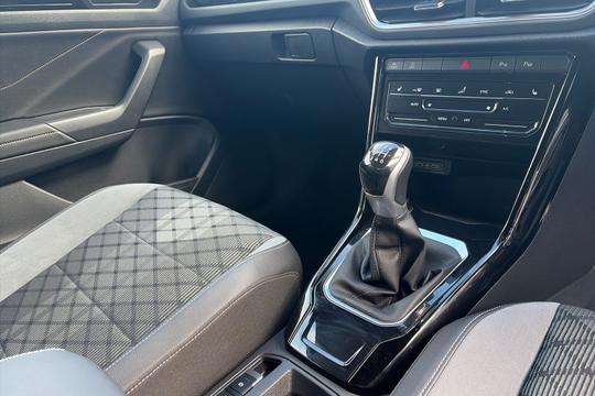 Volkswagen T-roc Photo autoimg-9355a129d04cf65d63338b5b17a69392be8f3898.jpg
