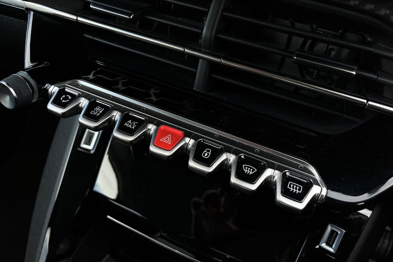 Peugeot 208 Photo 29