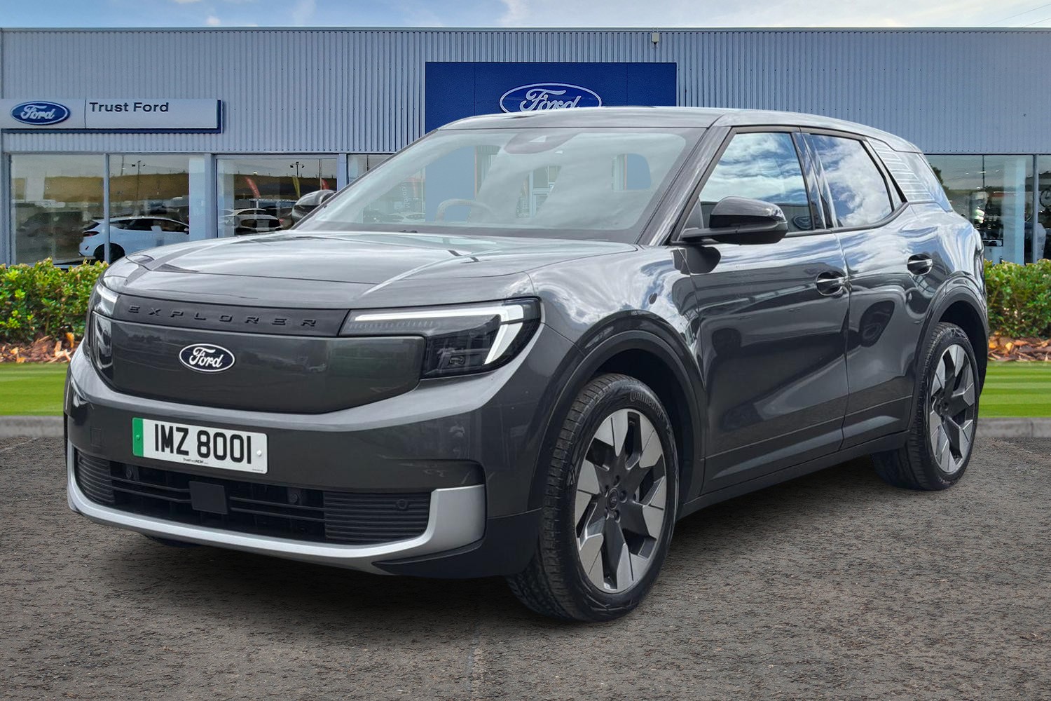 Ford Explorer Photo 4