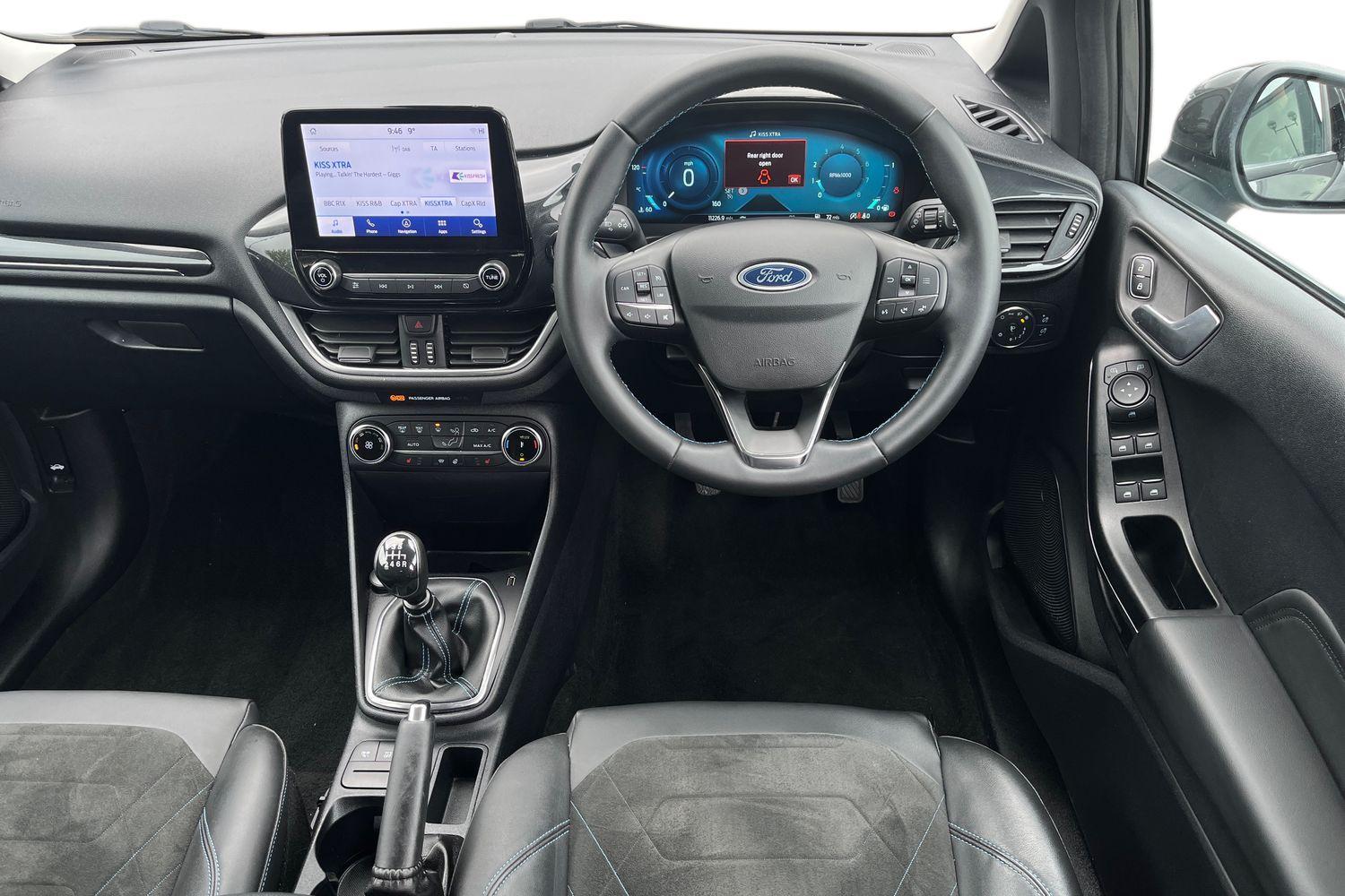 Ford FIESTA Photo 10