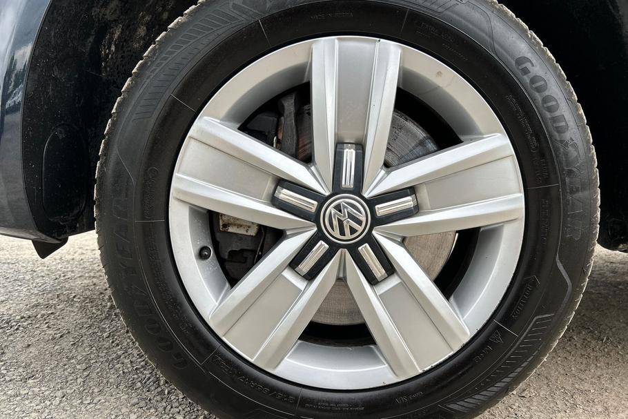 Used Volkswagen TRANSPORTER PN69LFJ 24