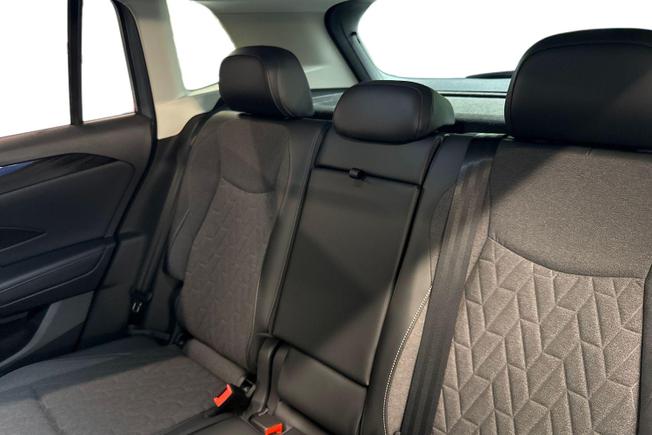 VOLKSWAGEN Tiguan Photo 9