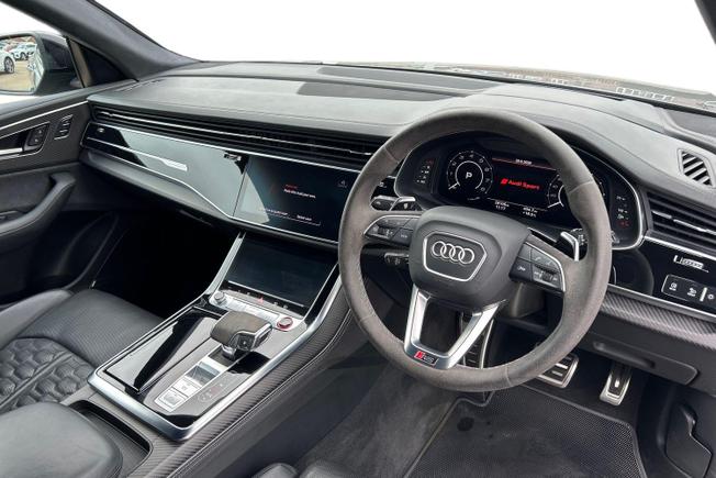 AUDI Rsq8 Photo 6
