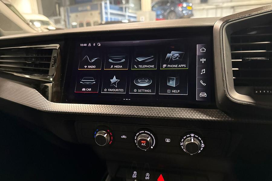 Audi A1 Photo autoimg-935ae55cbb5e40d5cad30700c79c0cfe33f770f9.jpg