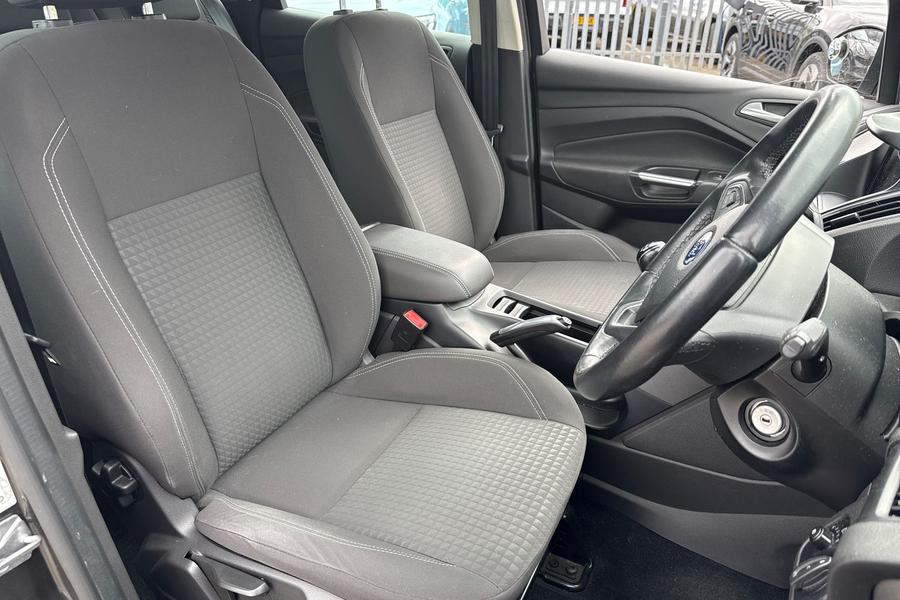 Ford C-Max Photo autoimg-935e0a5bdb45a4b5c4a9b99214a192fd510a33c2.jpg