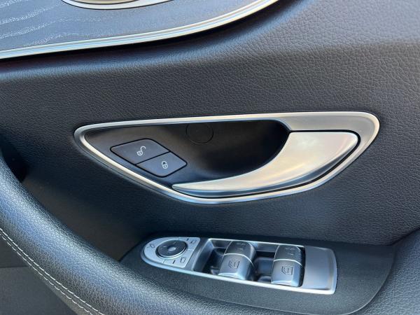 Mercedes-Benz E Class Photo autoimg-935f6973be3f56b05389d4668e881ef0410f9e57.jpg