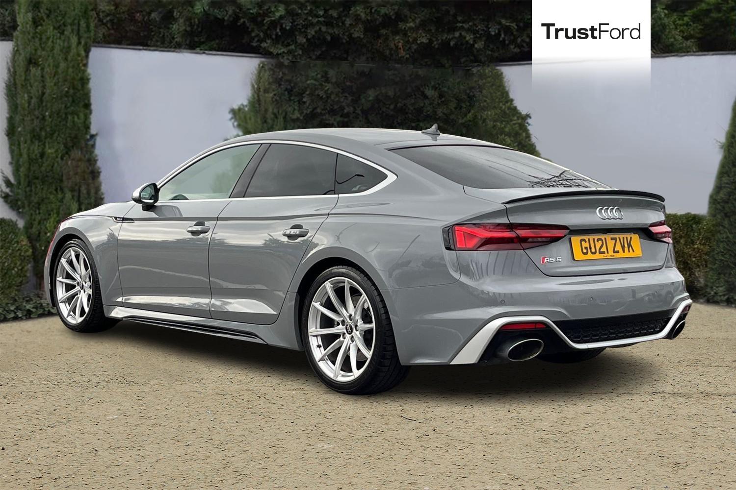 Audi RS5 Photo 1