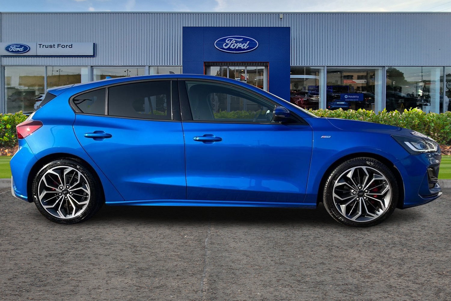 Ford Focus Photo 2