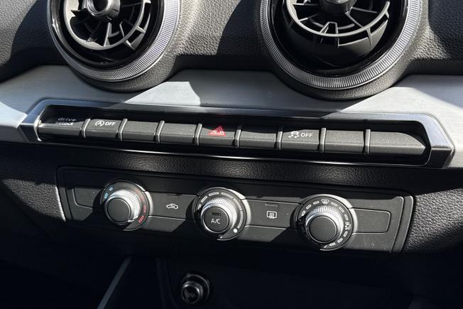 AUDI Q2 Photo 38