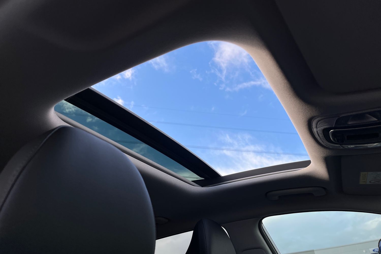 Hyundai KONA Photo 38