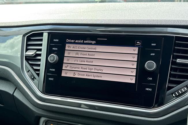 Volkswagen T-Roc Photo 36