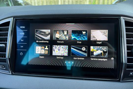 Skoda Karoq Photo autoimg-93686f27fde0f1162f7abdf0b20f25aa0cfcb7db.jpg