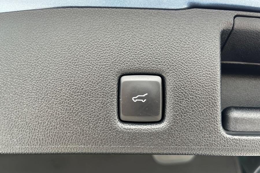 Ford KUGA Photo autoimg-936d4b37ca04fa9ae12fb7b636d77b5cb516aeed.jpg