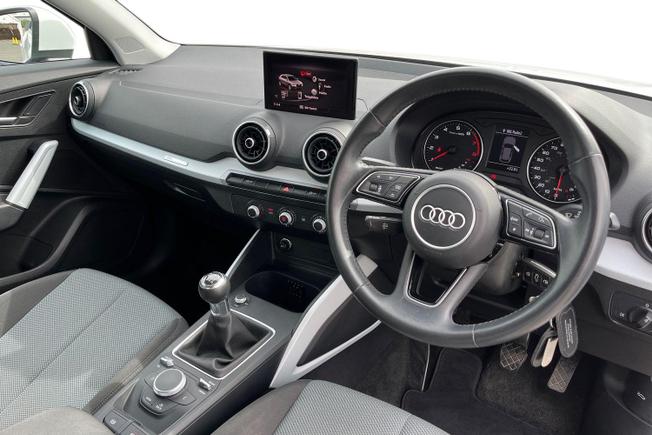 Audi Q2 Photo 6
