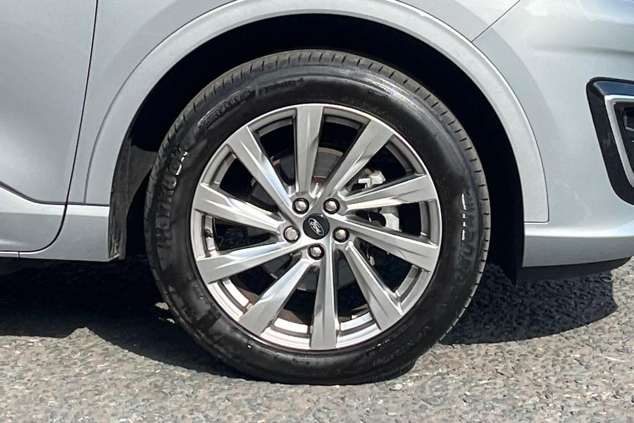 Ford Kuga Photo autoimg-937a11b204f65ffb183d21708c8afd59610c93c1.jpg