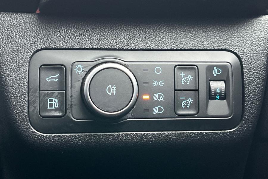 Ford KUGA Photo autoimg-938203fc904c176217e59bdd471ce3960998a432.jpg