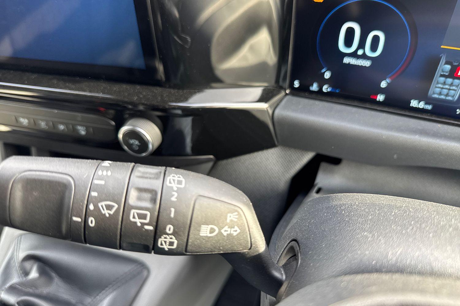 Ford Tourneo Custom Photo 34