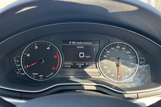 AUDI A4 Avant Photo 15
