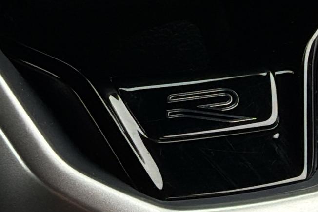 VOLKSWAGEN Golf Photo 30