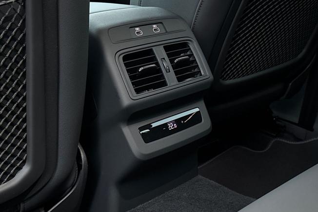 AUDI Q5 SUV Photo 27