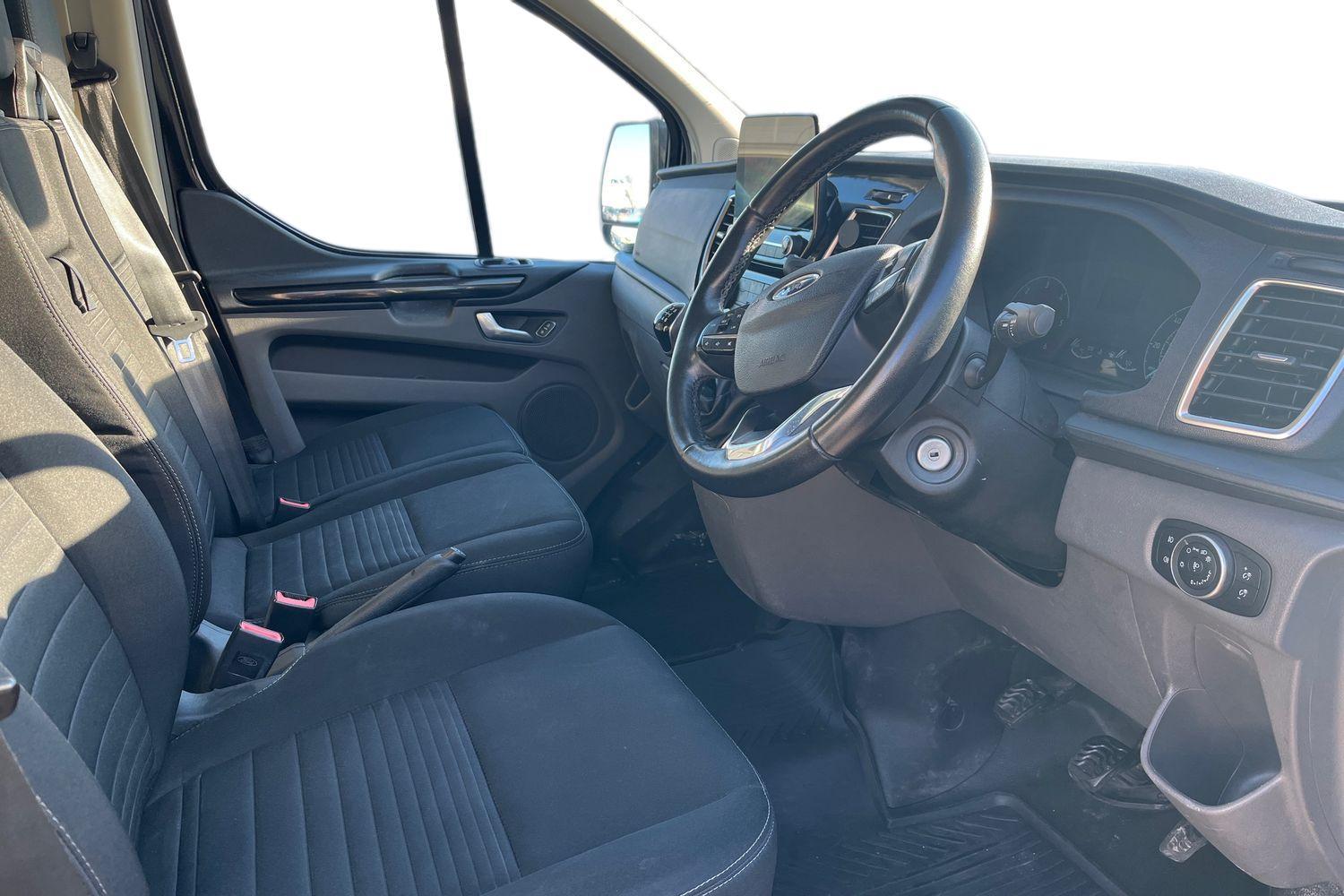 Ford TRANSIT CUSTOM Photo 13