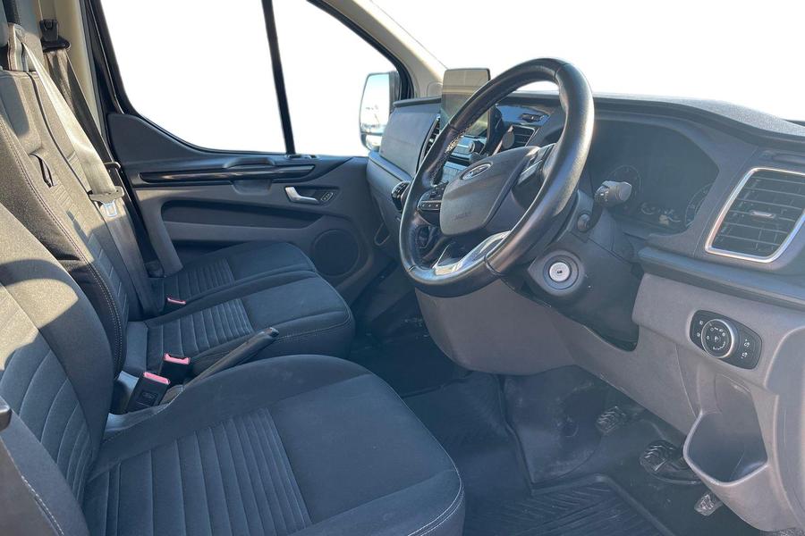 Ford TRANSIT CUSTOM Photo autoimg-9393347422d3e9ec7b5d1ccfeaba10fc3c9ad2c4.jpg