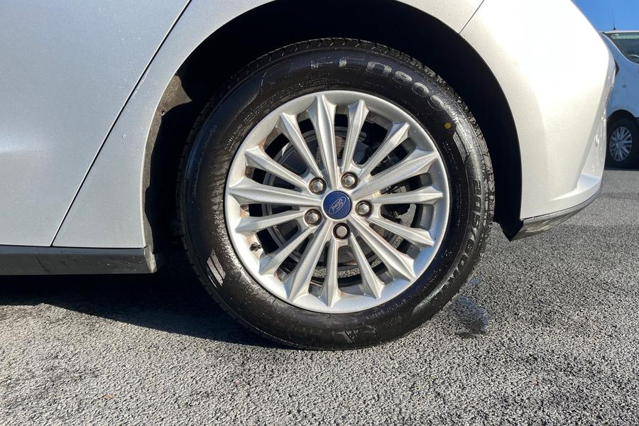 Ford FOCUS Photo autoimg-9394b2ff478d116bc82748b623a96981fc2dca32.jpg