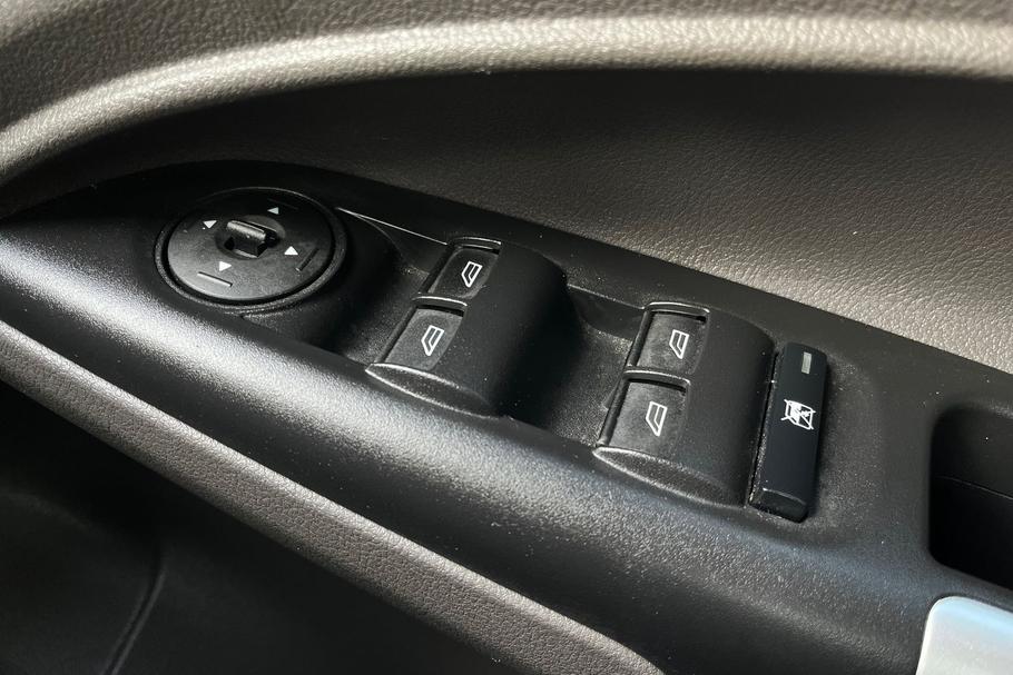 Used Ford TOURNEO CONNECT 16