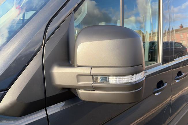 VOLKSWAGEN Crafter Photo 40